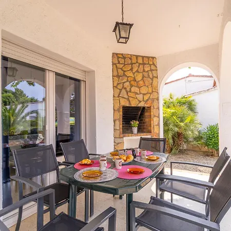 Apart-rent Casa Montseny 0119 Empuriabrava